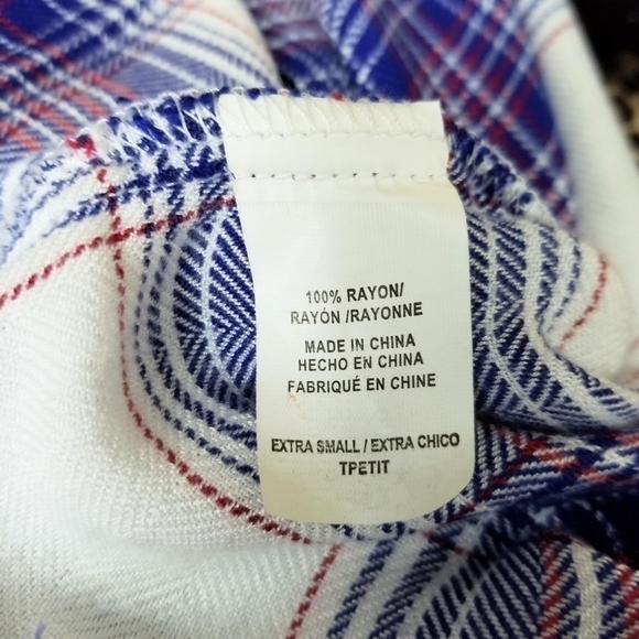Rails Britt white blue red plaid short sleeve button front top women's size XS - Picture 9 of 9
